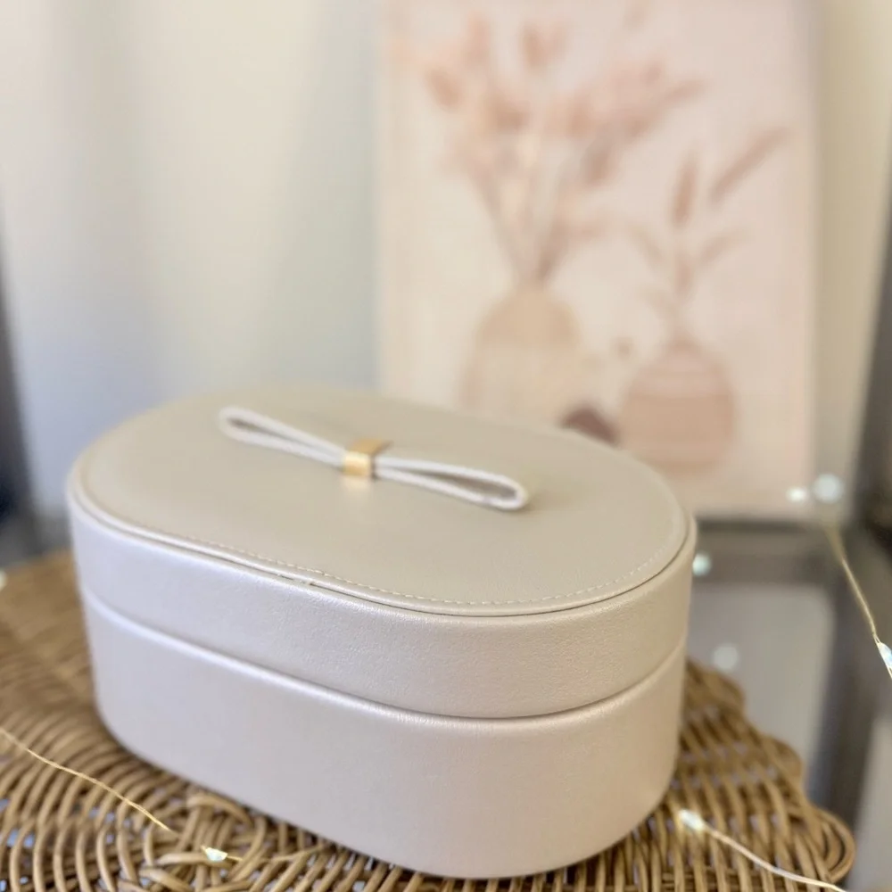 🌾 Cynthia Rowley Small Jewelry Box